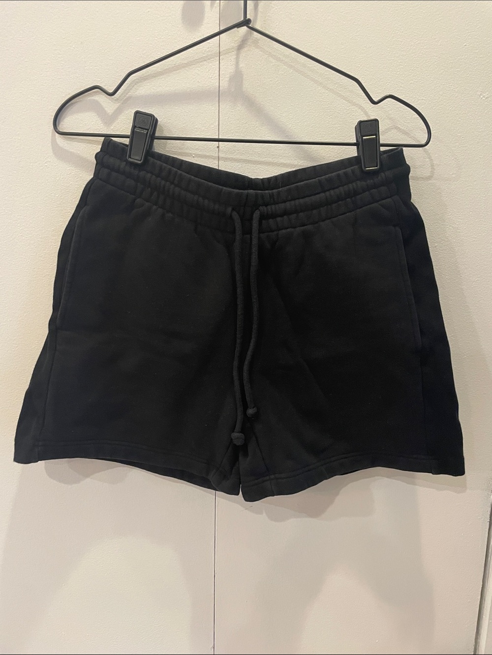 Aritzia cozy af sweatshorts size S